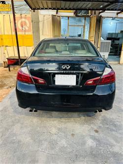 ئینفینیتی M